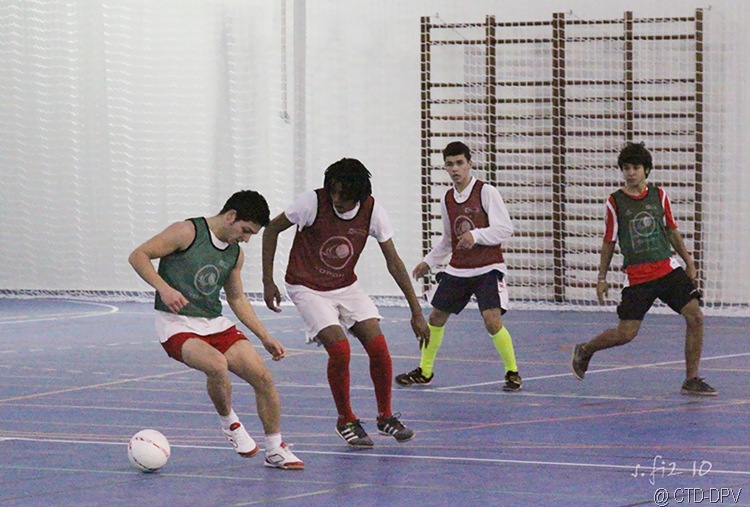 [futsal 10-02-10 333 copy[2].jpg]