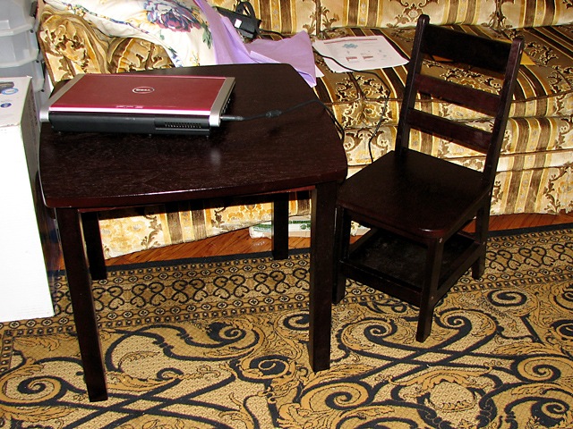 [tableandchair[3].jpg]