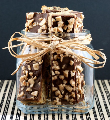 [caramel-crunch-bars-top[3].jpg]