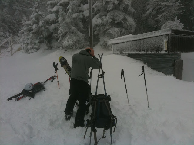 Stefan getting ready to clamp those sexy Line 90s to his feet!