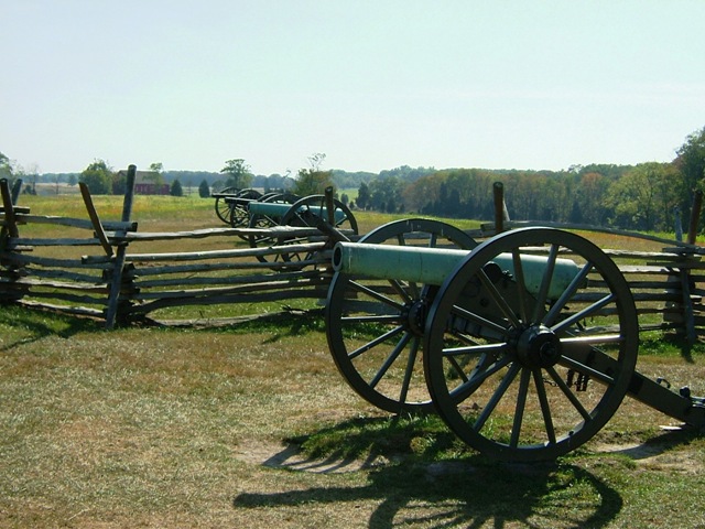 [Confederate Guns on Seminary Ridge[3].jpg]
