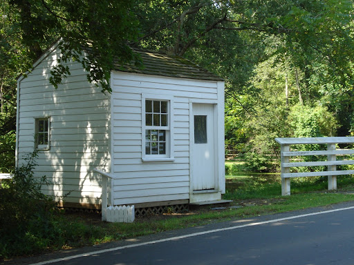 Bridge tender's station