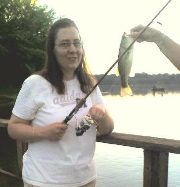 [Liz catches a fish[22].jpg]