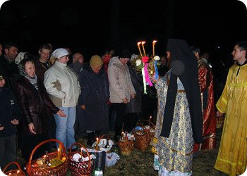 фото Транспорт в пасхальную ночь