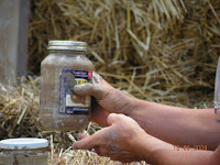 This jar contains clay and water. After the shake test, you see the clay sticks to the jar on the top and will crack slightly once it starts to dry. That is a good way to tell.
MVG