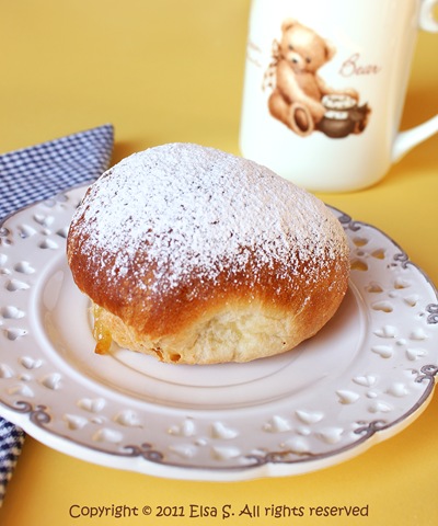 [brioche_con_marmellata18.jpg]