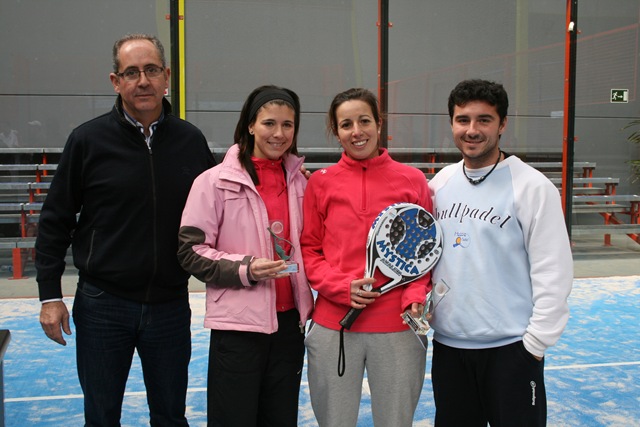 [Trofeo Campeonas 2[4].jpg]