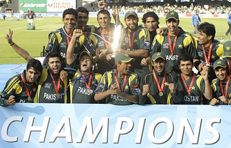 [the-pakistan-team-is-ecstatic-after-winning-the-final-pakistan-v-sri-lanka-icc-world-twenty20-final-lords-june-21-2009[3].jpg]