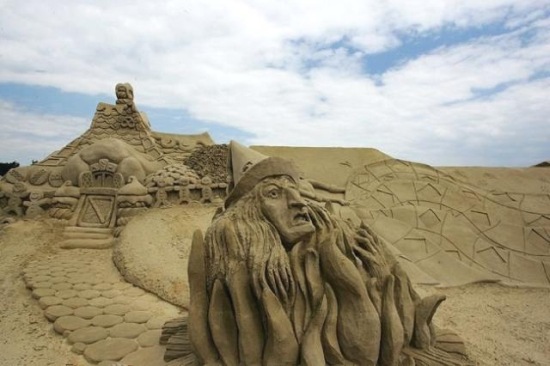 [sand_castles_11[9].jpg]
