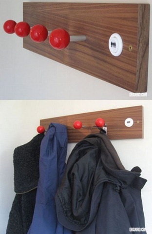 [coat_hangers_24[4].jpg]
