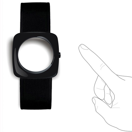 [Faceless-Watch-by-Qian-Yiran-1[3].jpg]