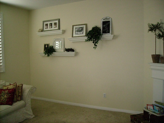 [Missyfamilyroombefore0022.jpg]