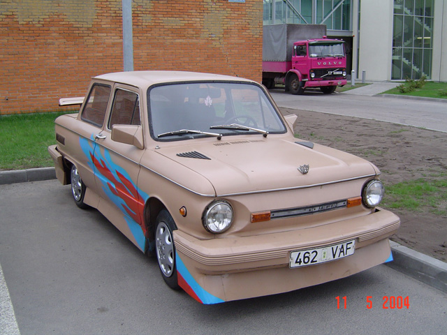 Russian car tuning - Look at the realistic flames!
