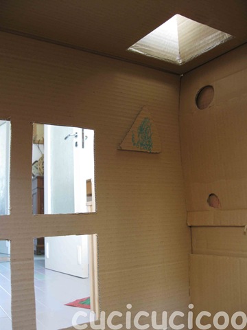 [cardboard house inside 2[5].jpg]