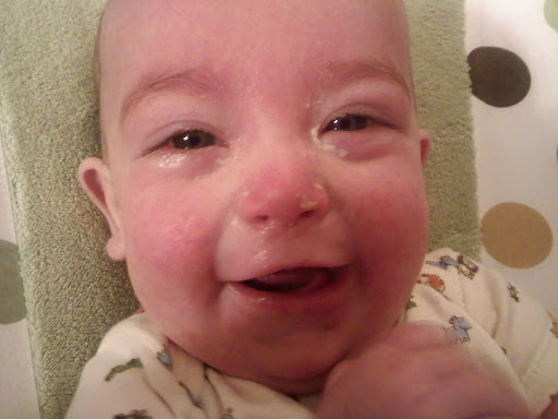green eye boogers my baby has green boogers in his green eye boogers my baby has green boogers in his
