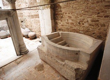 The newly unearthed baptismal font in the Hagia Sophia Museum is made of solid marble. AA photo
