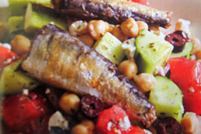 [greek salad with sardine[4].jpg]