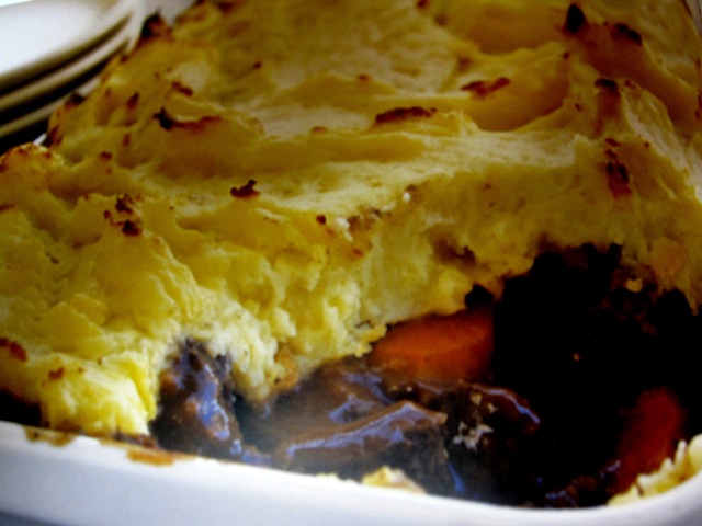 [beef and garlic pie[5].jpg]