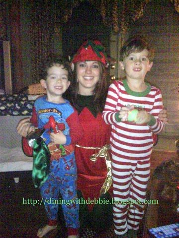 [connor and matthew with elf[5].jpg]
