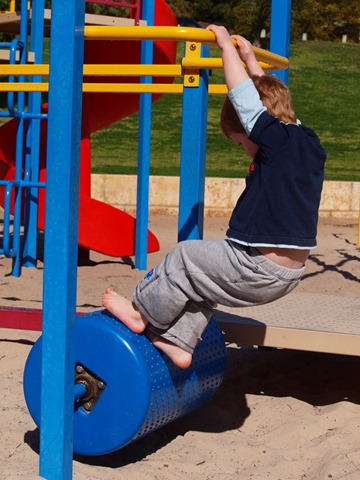 [6. hanging around[4].jpg]