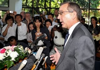 သန္းေရႊဟာပြင့္လင္းရိုးသားမႈမရိွဘူး ဗ် လို ့ေျပာေနတဲ့စေကာ့မာဆီယယ္
