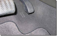 Toyota Pedals Lay Out with OEM Mat