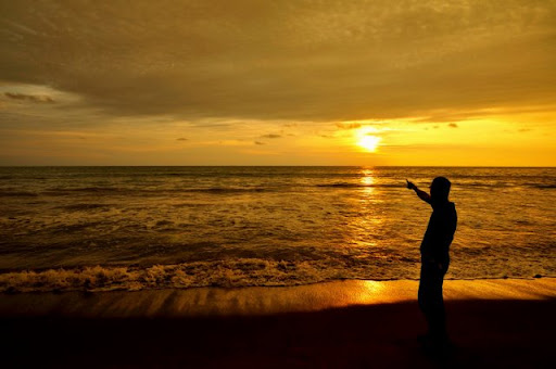 Sunset di pantai arta pariaman