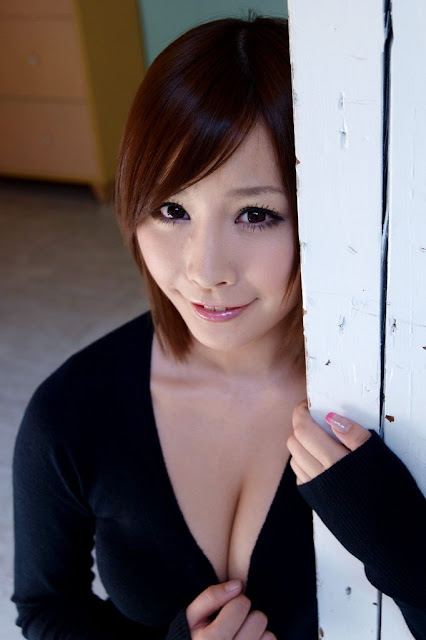 Hanaki Iyo cute japanese idol girl