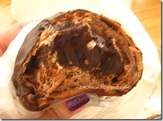 bread talk triple chocolate, by 240baon
