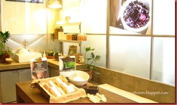 jurlique sink and sitting area, by bitsandtreats jurlique sink and sitting area, by bitsandtreats