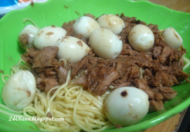 [tuna and quail egg noodles, by 240baon[4].jpg]