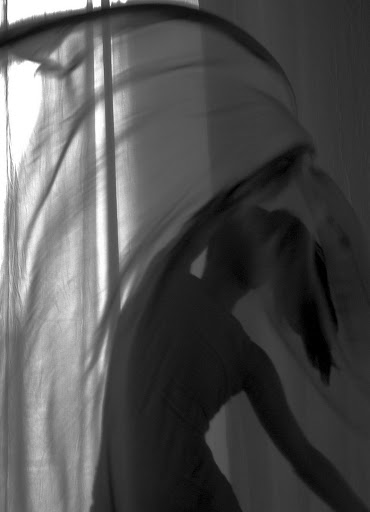 http://lh4.ggpht.com/_CJsvQKHspRQ/R5KDiSNkdJI/AAAAAAAAAUk/VTA-j3LOIls/s512/DSC_0385bw.jpg