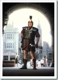 roy kinnear