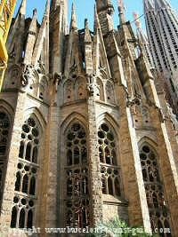 [sagrada-familia-02[10].jpg]
