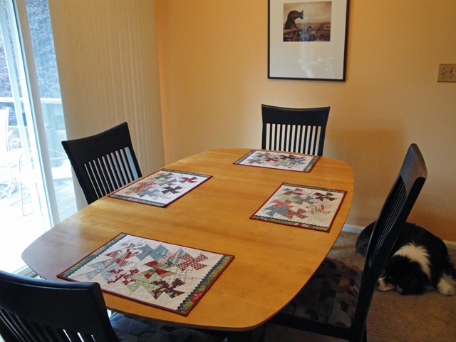 [placemats Xmas[4].jpg]