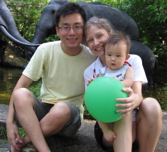 Gabriel Lee and family.JPG (235×214)