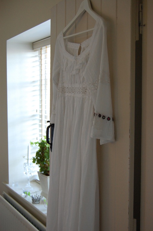 [WHITE BERRY DRESS1[5].jpg]