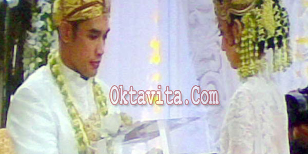 Foto Pernikahan Nia Ramadhani Ardie Bakrie – Oktavita.Com