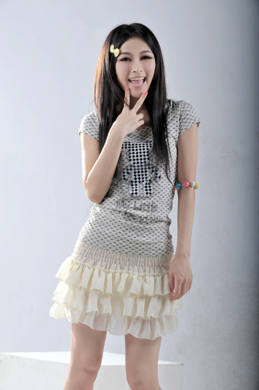 美眉日报 何静~momo 这个夏天 美眉日报 41bdd130 e857 4144 9e8d e8752a5e9d89 何静~momo 这个夏天