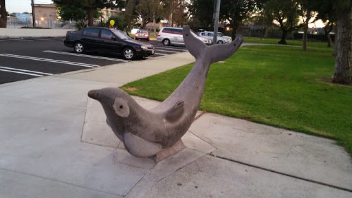 Dolphin Park Statue