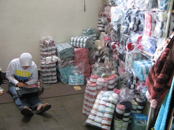 [areaperdaganganbenang3.jpg]