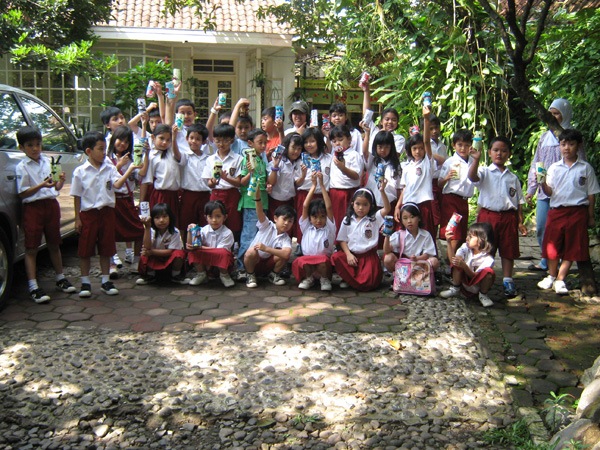 [fotobersama4.jpg]