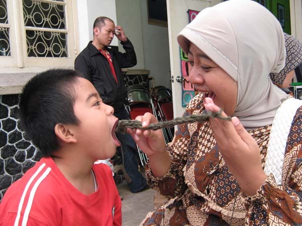 [busantidankhrisna4.jpg]