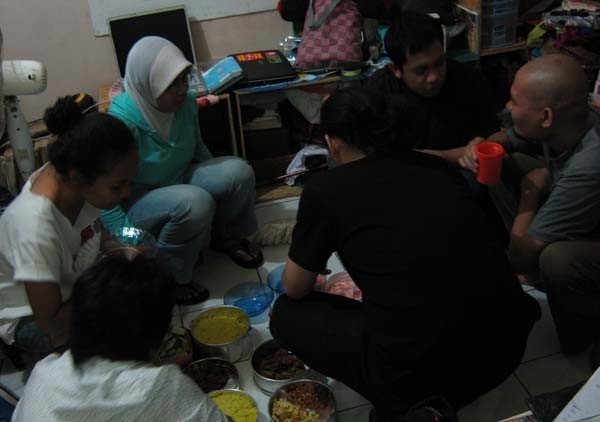 [makanmakanultahwiku4.jpg]