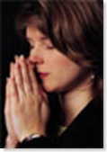 mulher rezando 2