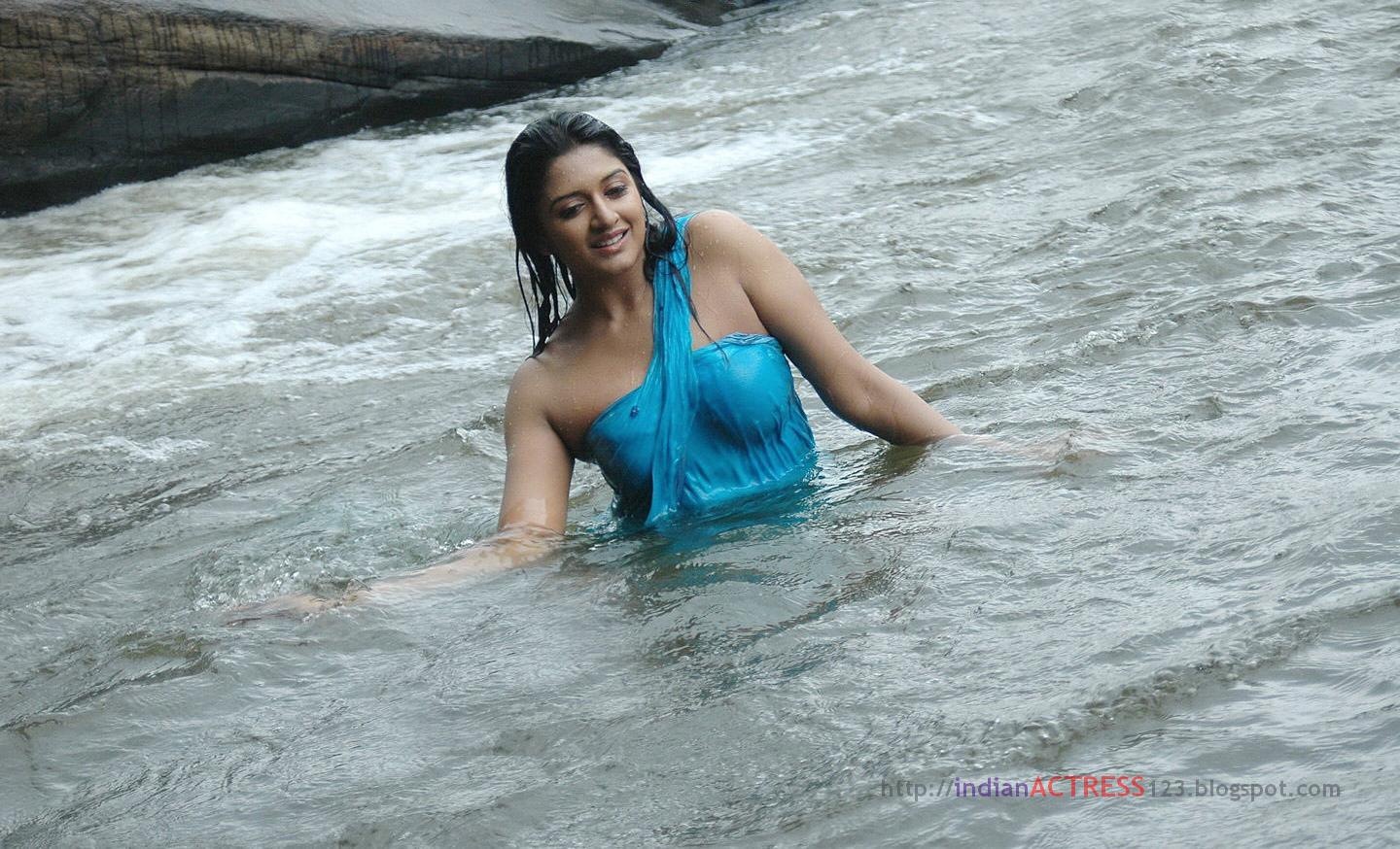 [Vimala_raman_01[10].jpg]