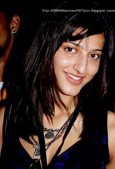 shruti_hasan_07