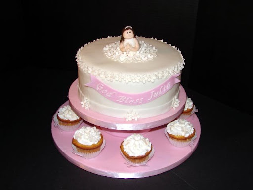 Julia's 1st Communion Cake # 001_edited.jpg