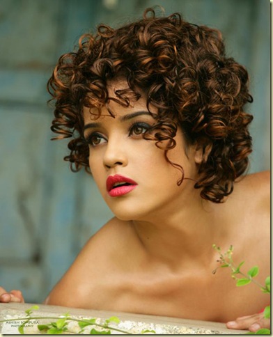 Piaa-Bajpai hot pictures