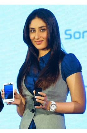 [Kareena Kapoor Is The New Brand Ambassador Of Sony Ericsson[3].jpg]